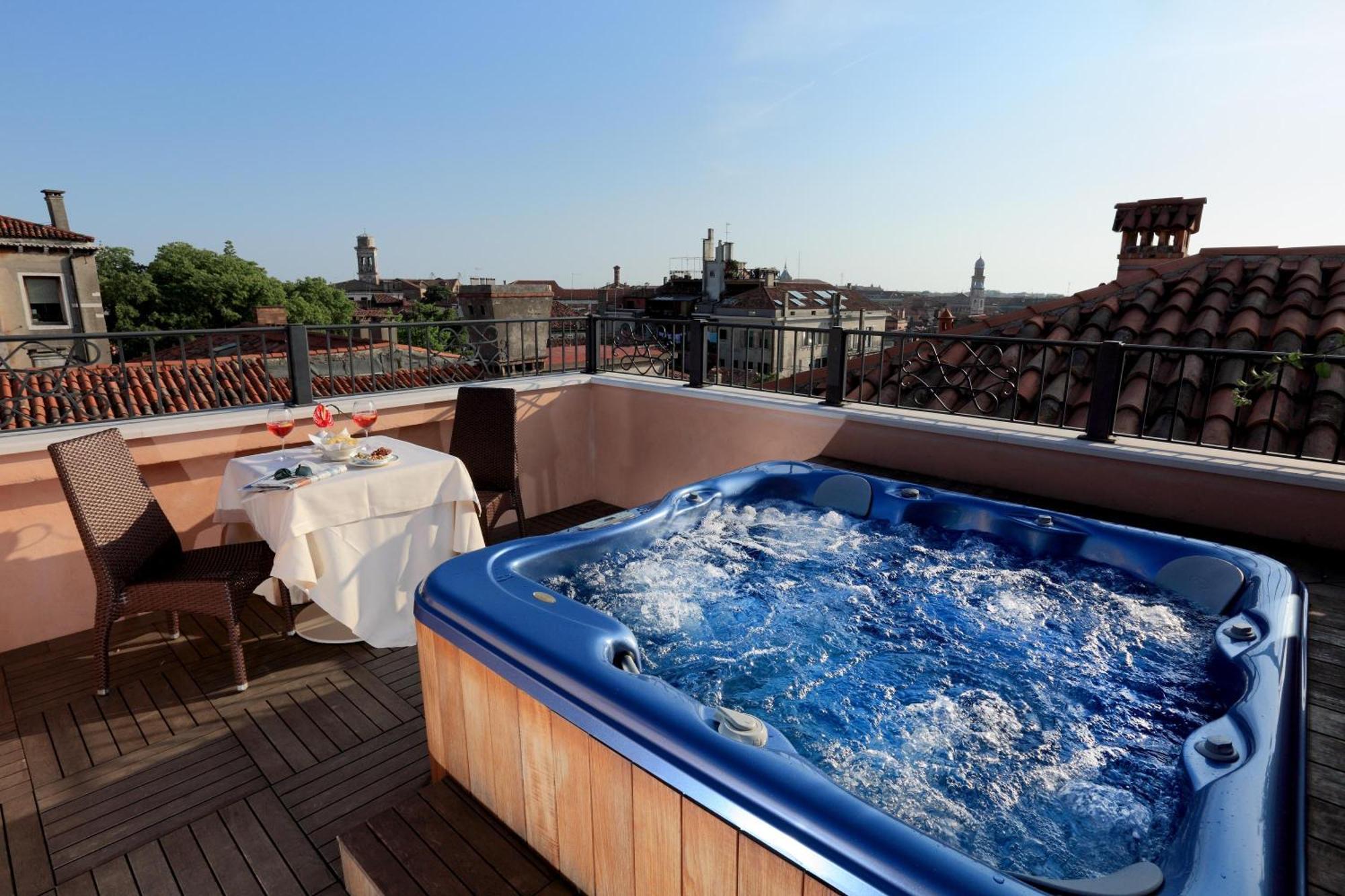 Hotel Palazzo Stern Venedik Konforlar fotoğraf
